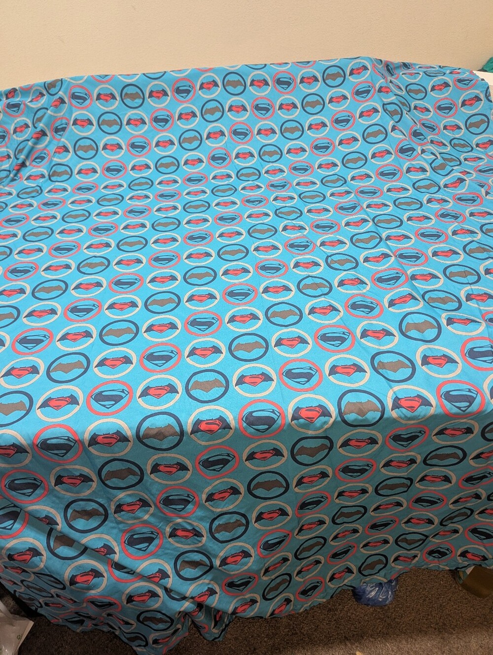 Batman vs. Superman "World's Finest" Twin Flat Bed Sheet
